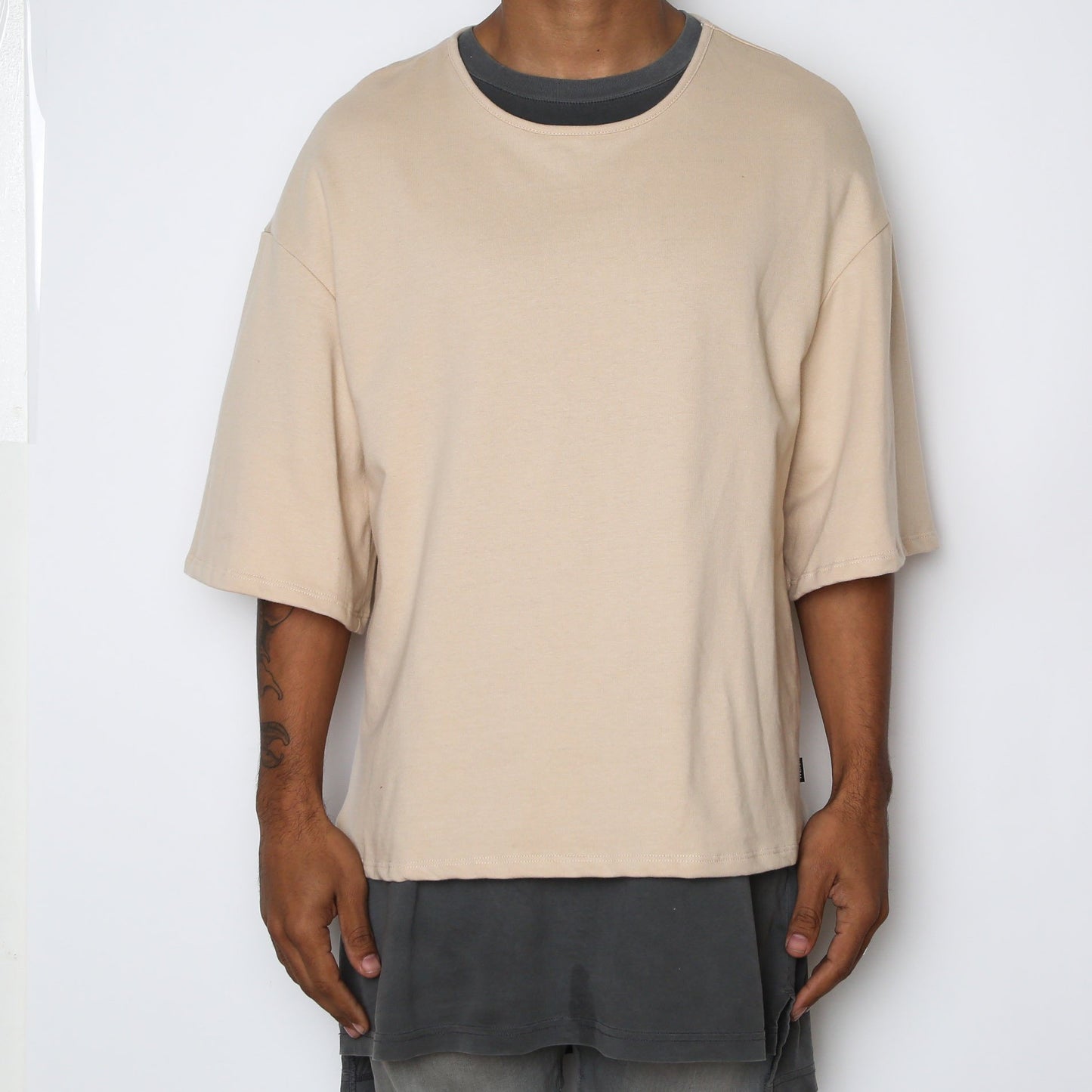 Sand Slouch tee