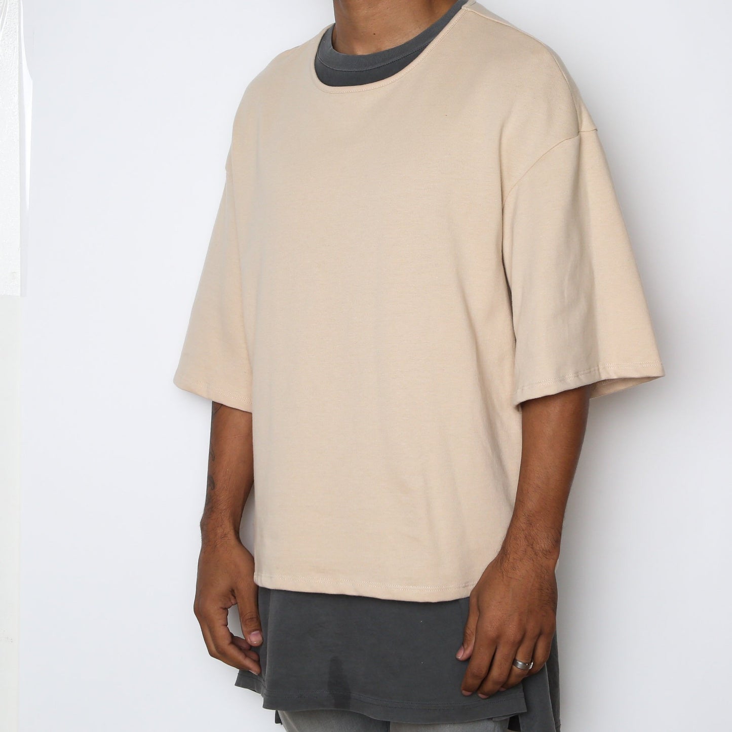 Sand Slouch tee