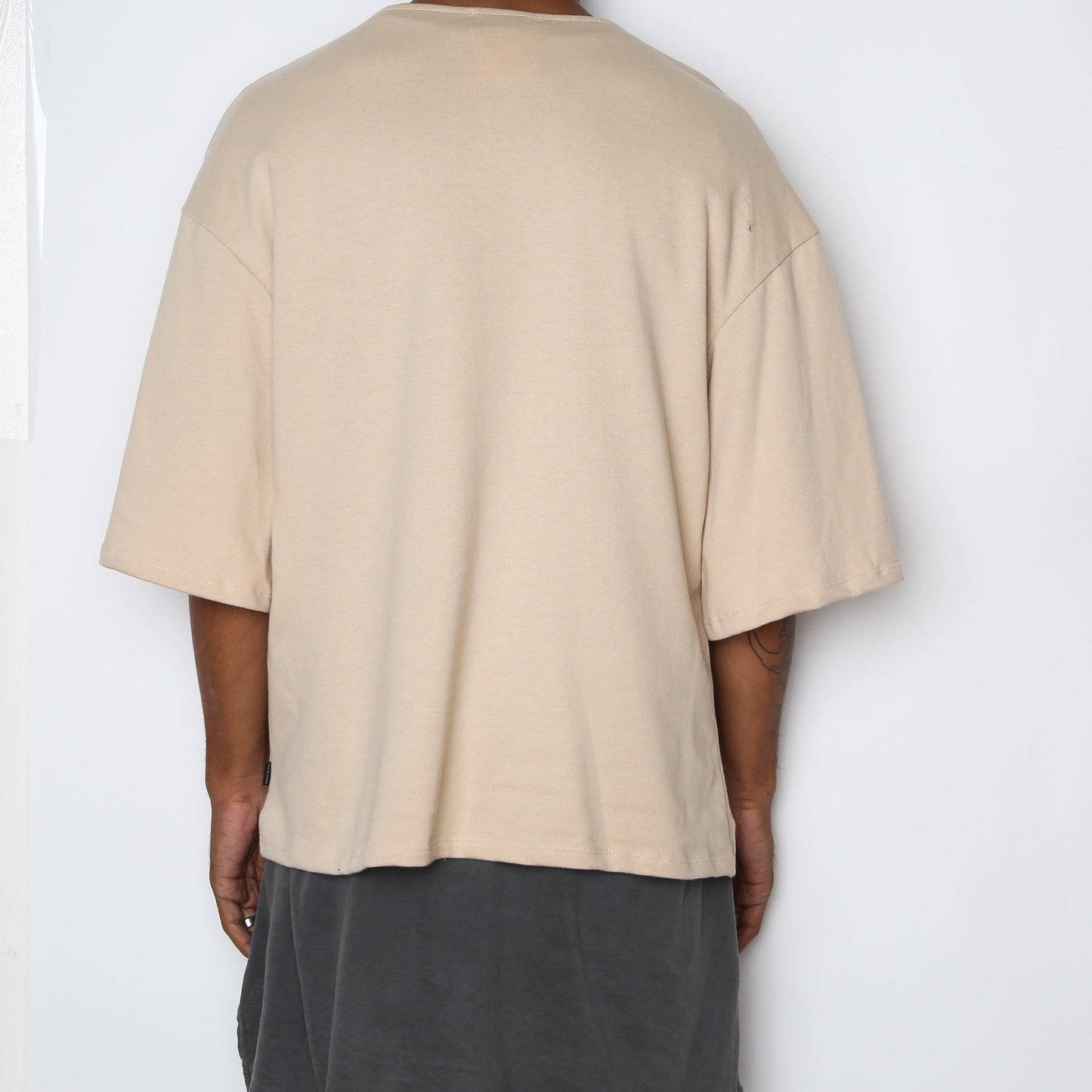 Sand Slouch tee