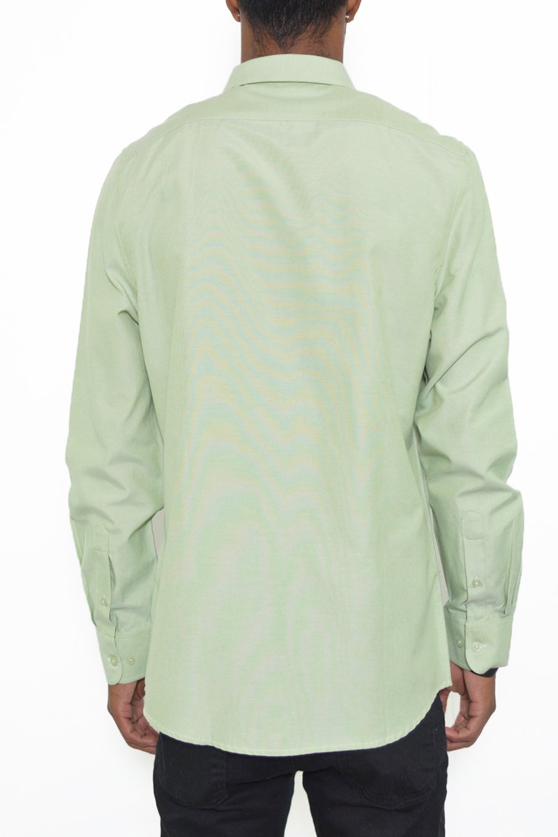 SIGNATURE LONG SLEEVE BUTTON DOWN SHIRT